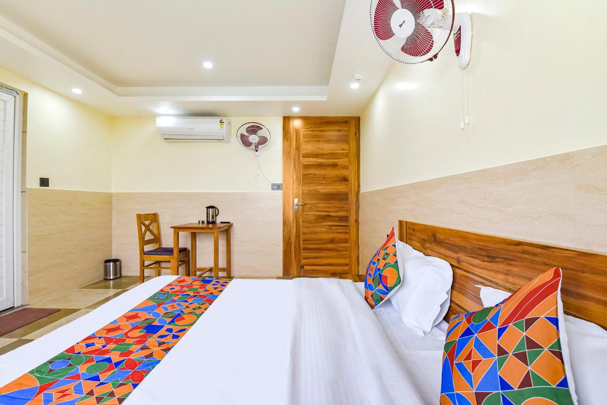 Fabhotel Elite Clement Town Exterior photo