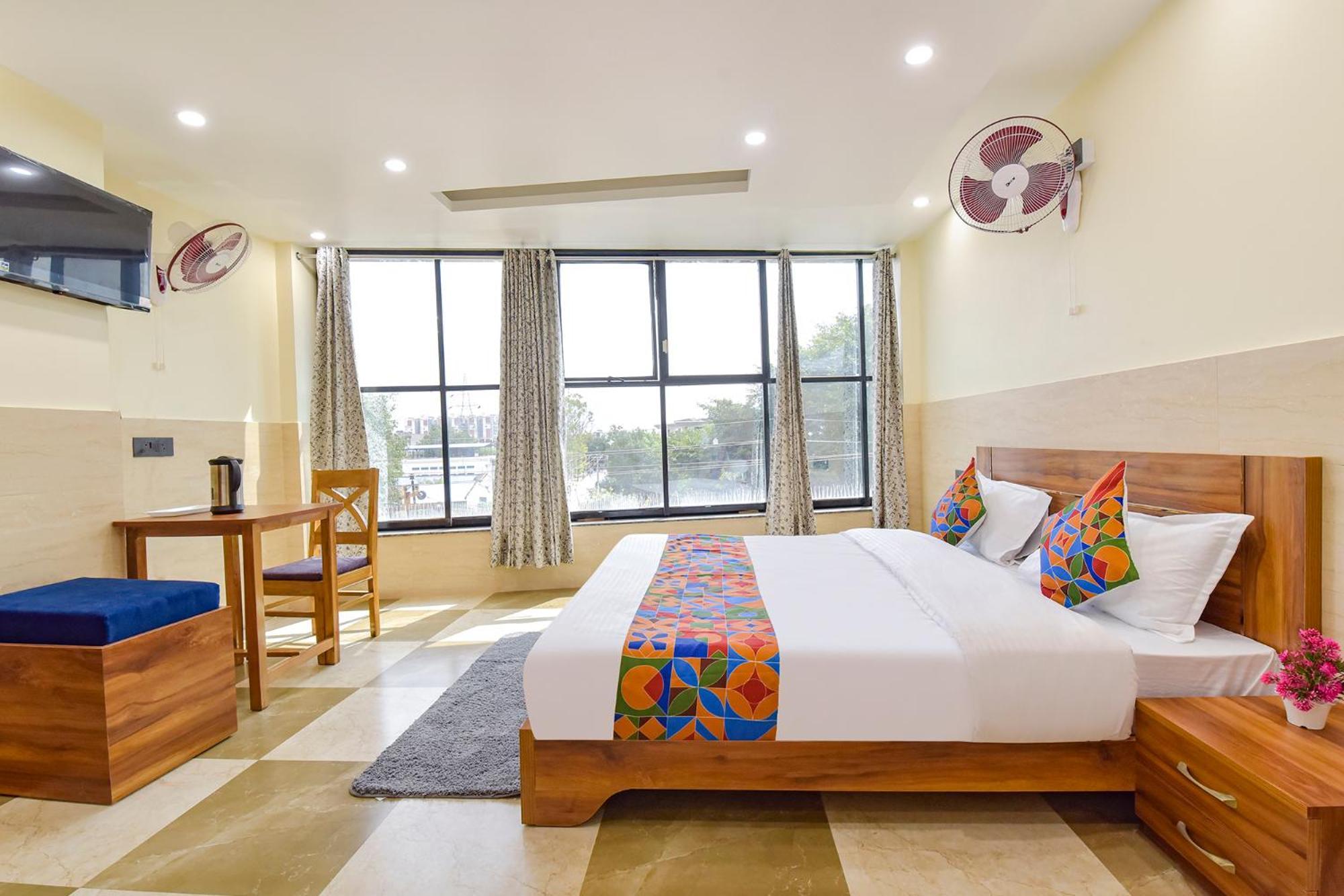 Fabhotel Elite Clement Town Exterior photo